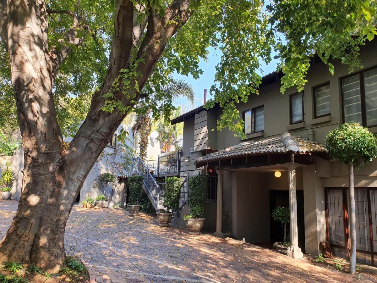 Waterhouse Guest Lodge - Indus Street พริทอเรีย ภายนอก รูปภาพ